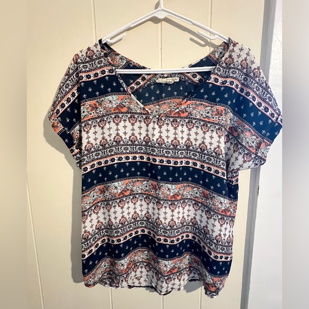 Multicolored top size medium